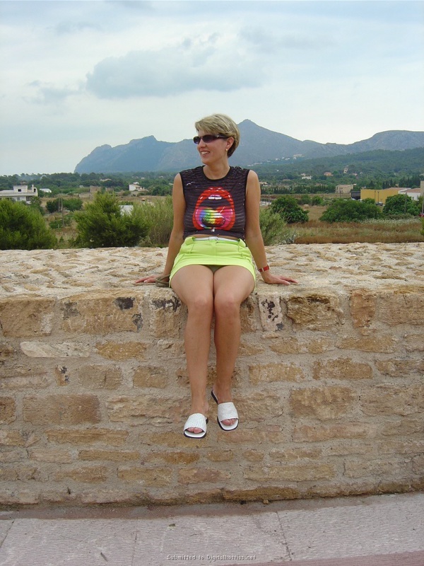 Сексуальная женщина отправилась на курорт 1 фото Сексуальная женщина отправилась на курорт 1 фото