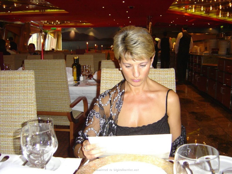 Сексуальная женщина отправилась на курорт 13 фото Сексуальная женщина отправилась на курорт 13 фото