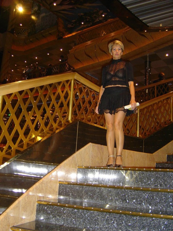 Сексуальная женщина отправилась на курорт 15 фото Сексуальная женщина отправилась на курорт 15 фото