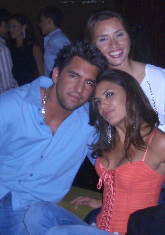 30летняя француженка в чулках соблазняет мужа на кухне 14 фото