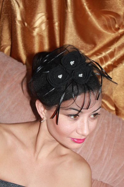 Сексапильная брюнетка обожает делать снимки на природе голышом 7 фото