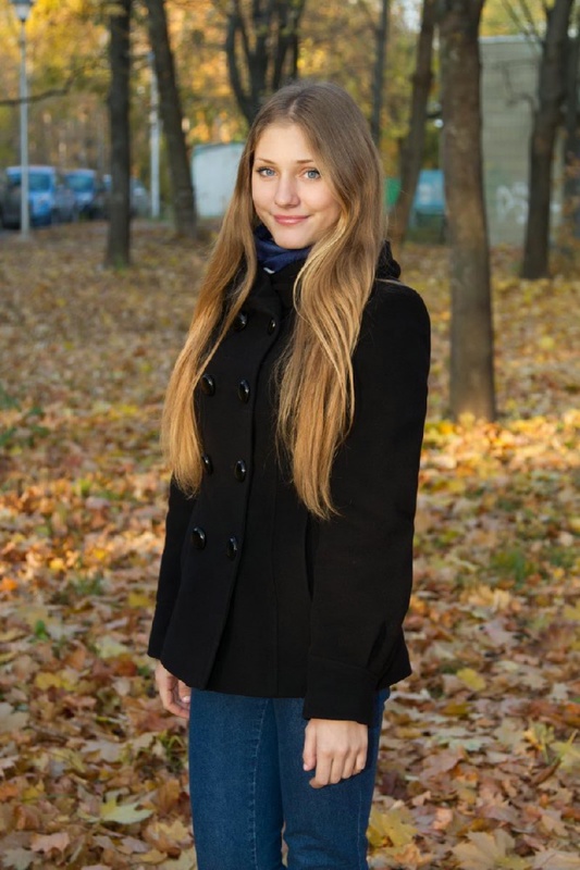 Эротика от худенькой сногсшибательной леди 1 фото