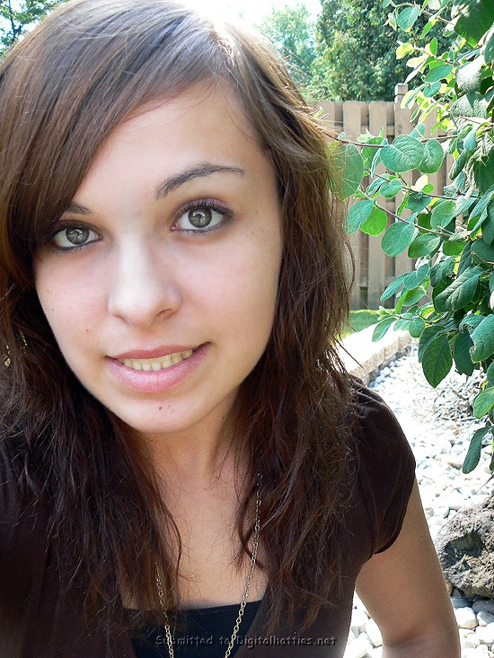 Спускает трусы для парня дома 7 фото