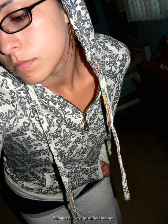 Спускает трусы для парня дома 17 фото