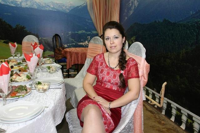 Зрелки за 45 раздеваются и светят сиськами на отдыхе 28 фото