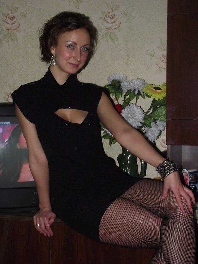 Зрелки за 45 раздеваются и светят сиськами на отдыхе 19 фото