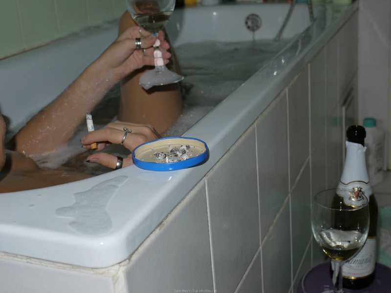 Частные снимки молодой влюбленной парочки 13 фото