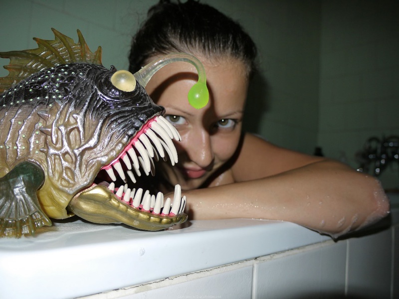 Частные снимки молодой влюбленной парочки 23 фото