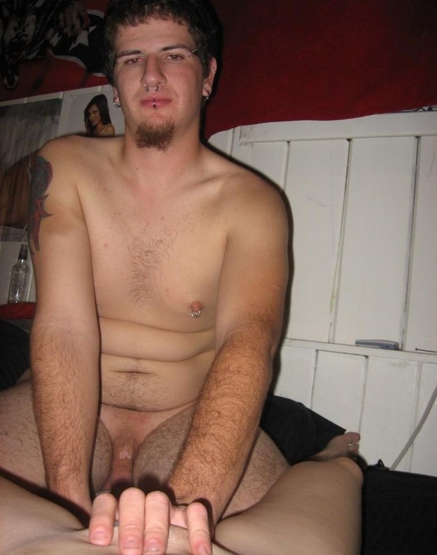 Ублажил свою девушку куни и снял на фото 15 фото