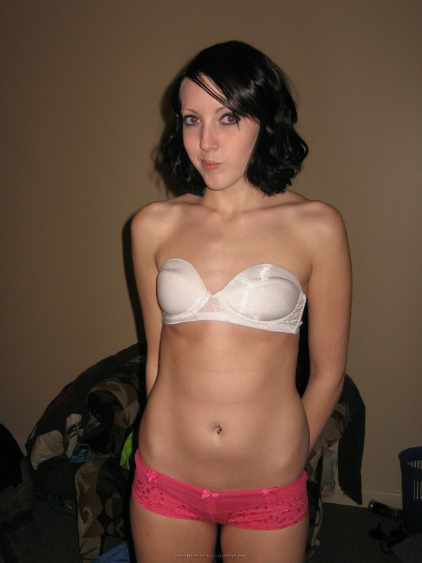 Худышка дрочит волосатому мужику после работы 10 фото