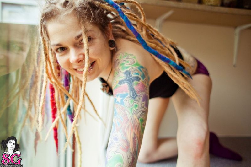 Её большой зад очень заводит 10 фото Её большой зад очень заводит 10 фото