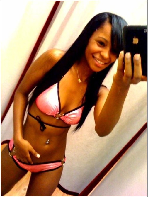 Девушки делают интимные селфи для своих парней 7 фото Девушки делают интимные селфи для своих парней 7 фото