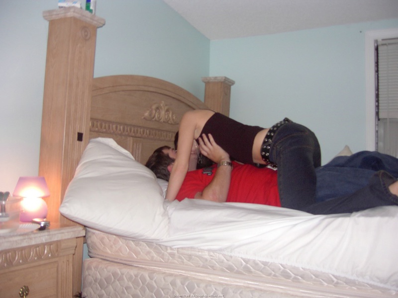 Свела с ума аппетитной попкой 19 фото Свела с ума аппетитной попкой 19 фото