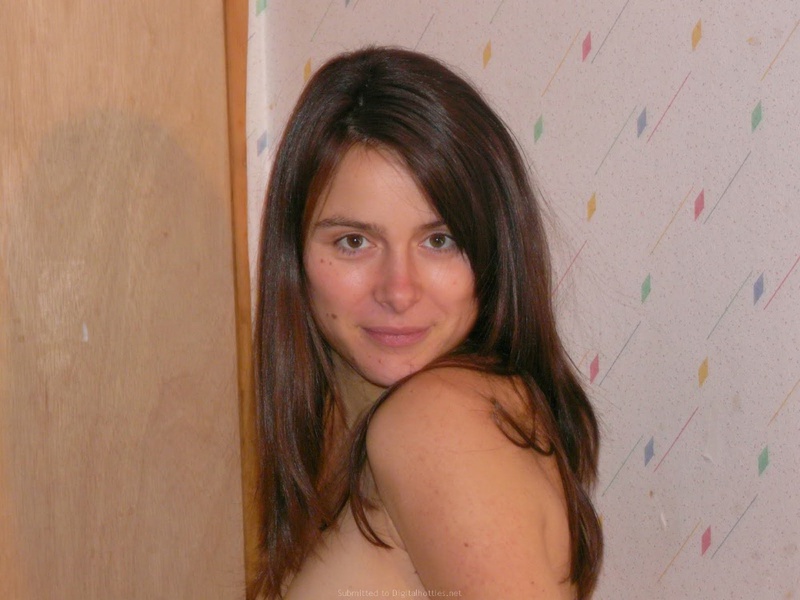 Беременная жена на 8 месяце снимается в стиле ню 7 фото Беременная жена на 8 месяце снимается в стиле ню 7 фото