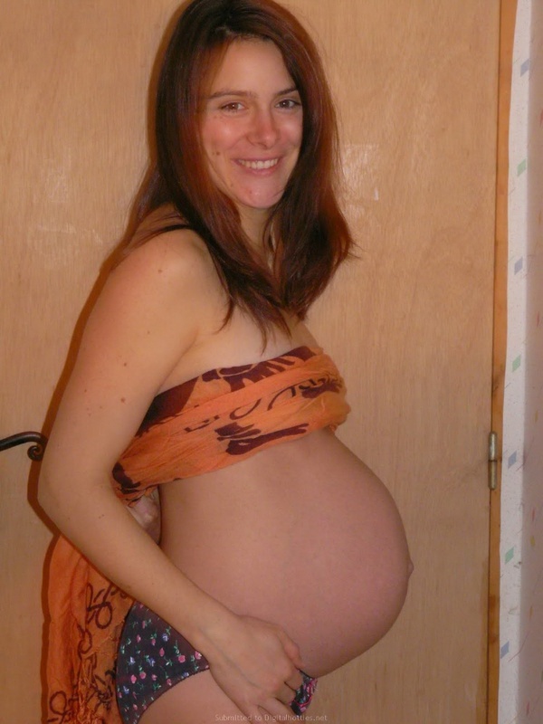 Беременная жена на 8 месяце снимается в стиле ню 20 фото Беременная жена на 8 месяце снимается в стиле ню 20 фото