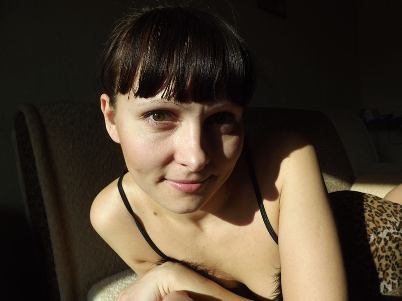 Раскинула ножки для показа вагины 2 фото Раскинула ножки для показа вагины 2 фото