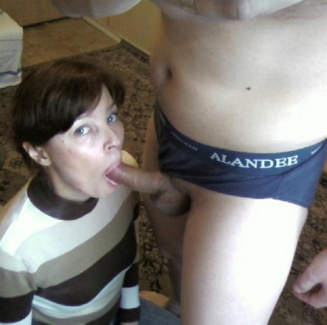 Любящие жены берут в рот члены своих мужей 43 фото Любящие жены берут в рот члены своих мужей 43 фото