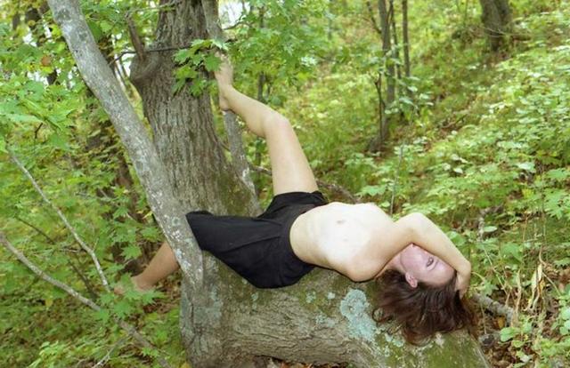 Сборник стройных нудисток на природе 1 фото Сборник стройных нудисток на природе 1 фото