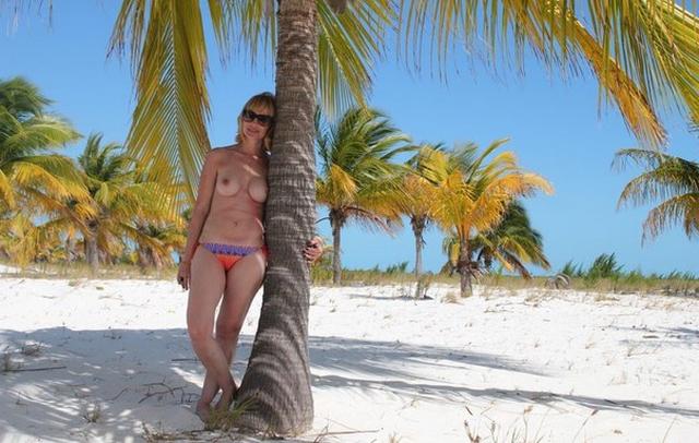 Интим фотографии с отдыха у моря 8 фото Интим фотографии с отдыха у моря 8 фото