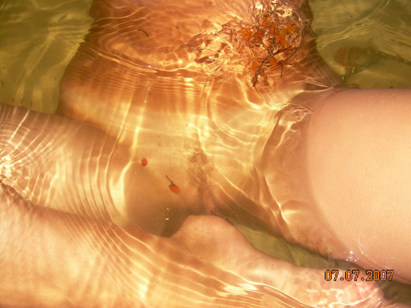 Озабоченная деваха принимает ванну 5 фото Озабоченная деваха принимает ванну 5 фото