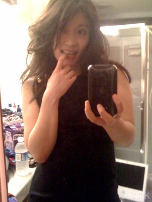 Голые девушки делают селфи в ванной 10 фото Голые девушки делают селфи в ванной 10 фото