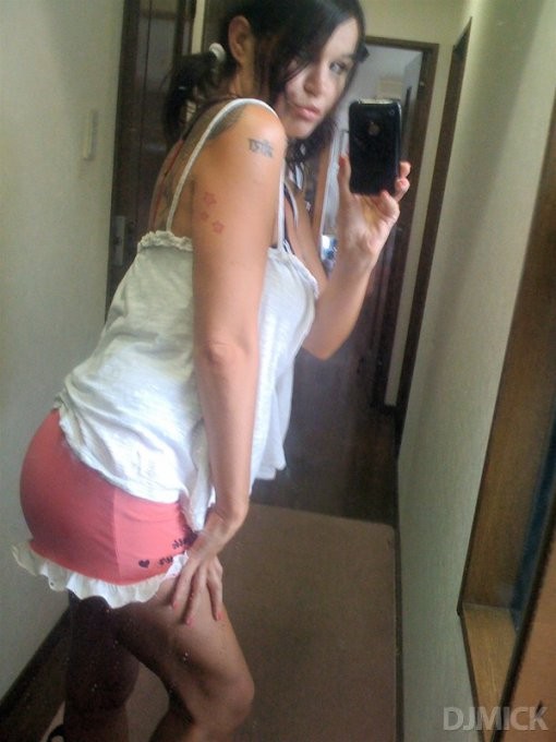 Голые девушки делают селфи в ванной 9 фото Голые девушки делают селфи в ванной 9 фото