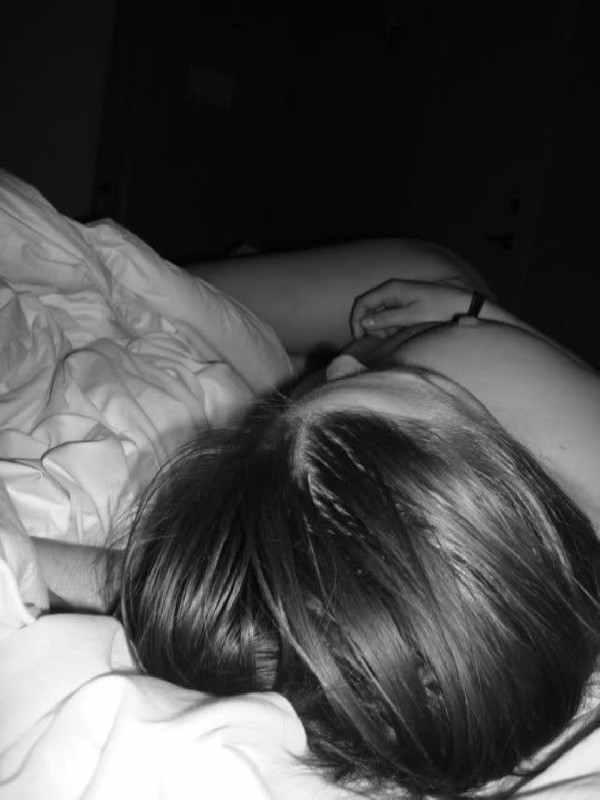 Показала свою обнаженную задницу 7 фото Показала свою обнаженную задницу 7 фото