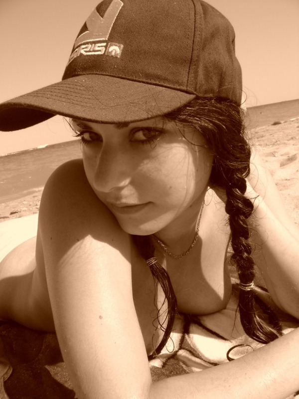 Чел дает брюнетке в рот и во влагалище членом 3 фото Чел дает брюнетке в рот и во влагалище членом 3 фото