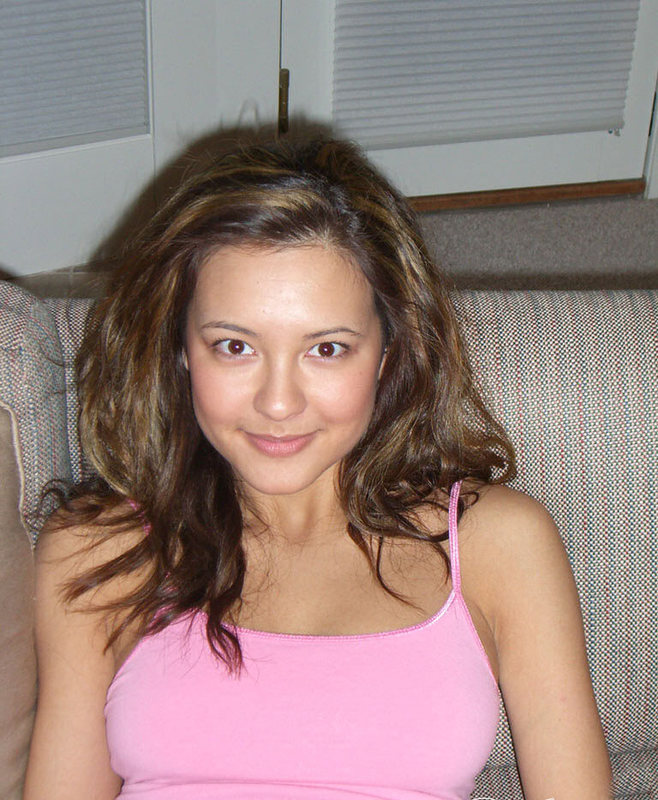 Обаятельная брюнетка с круглыми мягкими сисями 1 фото Обаятельная брюнетка с круглыми мягкими сисями 1 фото