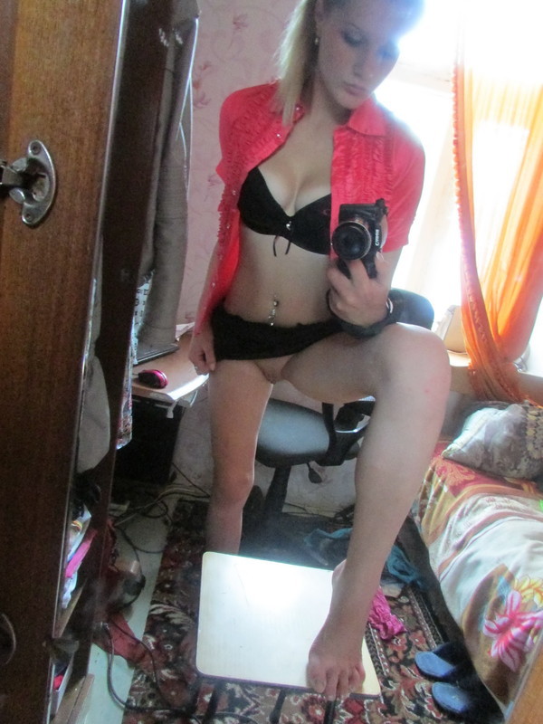 Ненасытная деваха хочет показать себя классной 1 фото