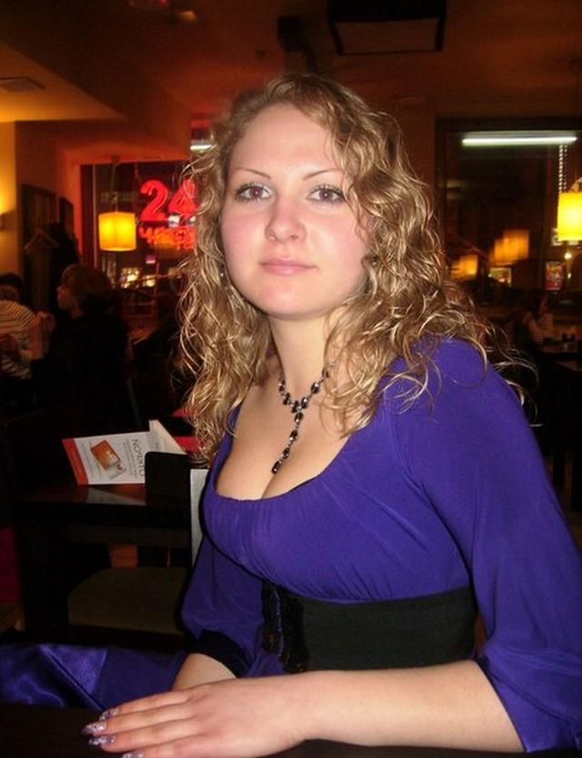 Парень снимает, как его однокурсница в чулках раскрывает писю 2 фото Парень снимает, как его однокурсница в чулках раскрывает писю 2 фото