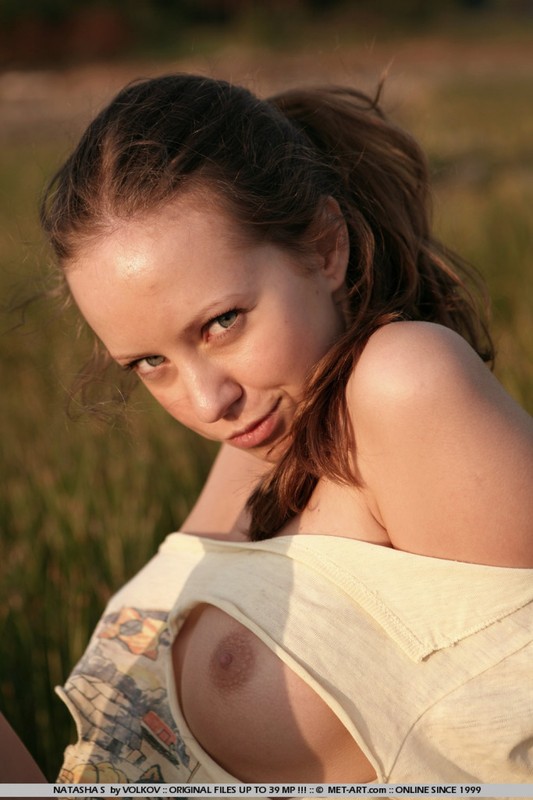 Рыжая девуля оголяет тело 8 фото Рыжая девуля оголяет тело 8 фото