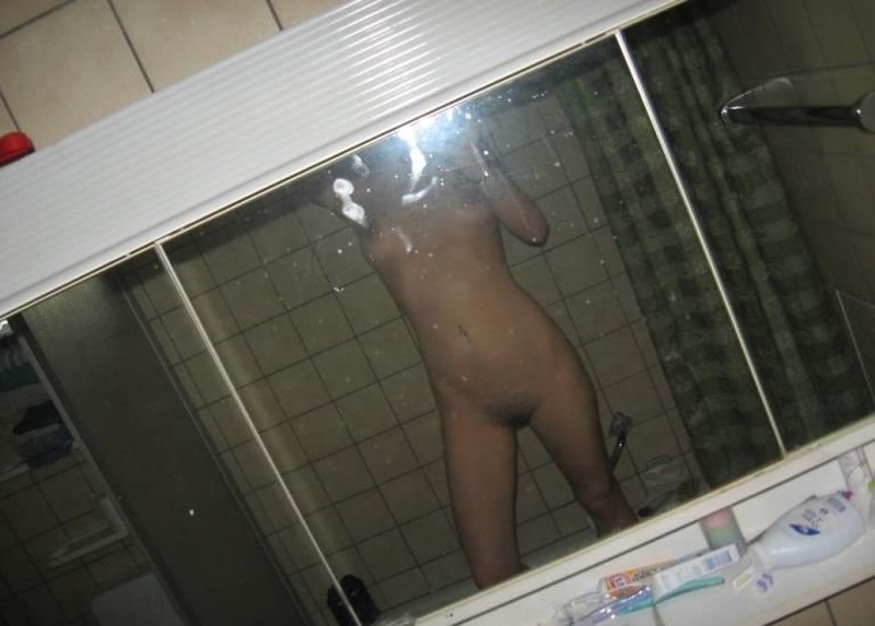 Сует самотык в мокрую вагину 7 фото Сует самотык в мокрую вагину 7 фото