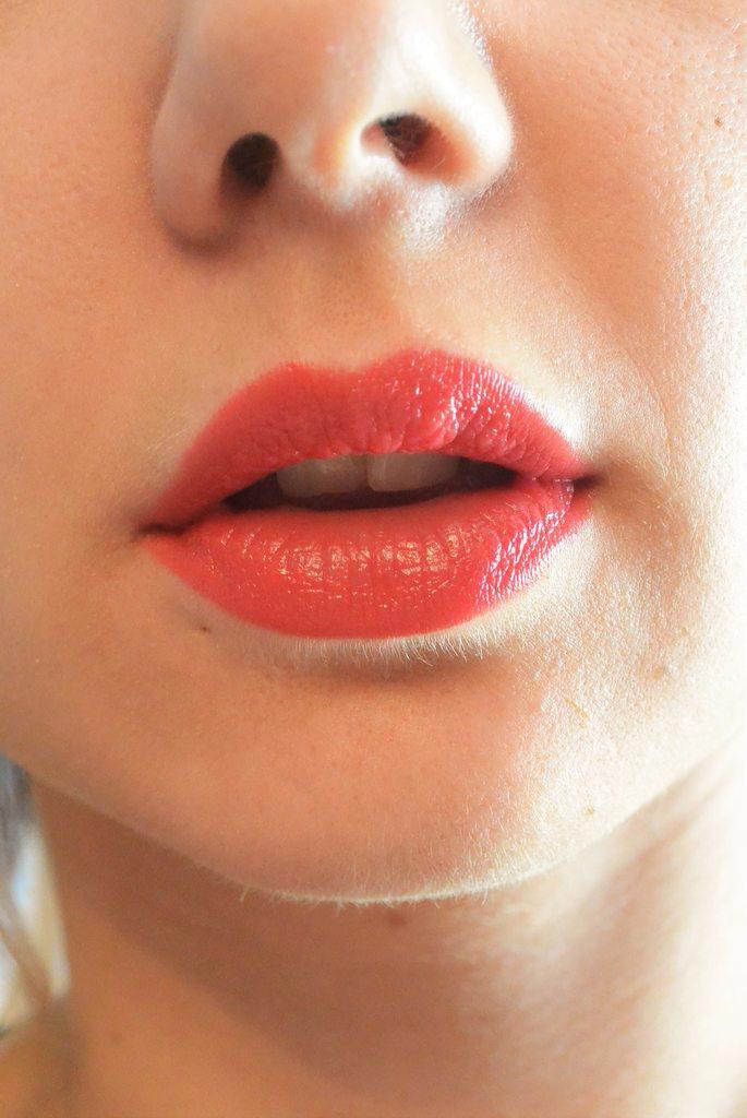 Рабочие губки и слюнявые языки домашних пошлячек 10 фото Рабочие губки и слюнявые языки домашних пошлячек 10 фото